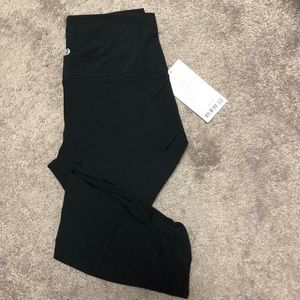 Align 25” Pant *petal in black. NWT! Size 12